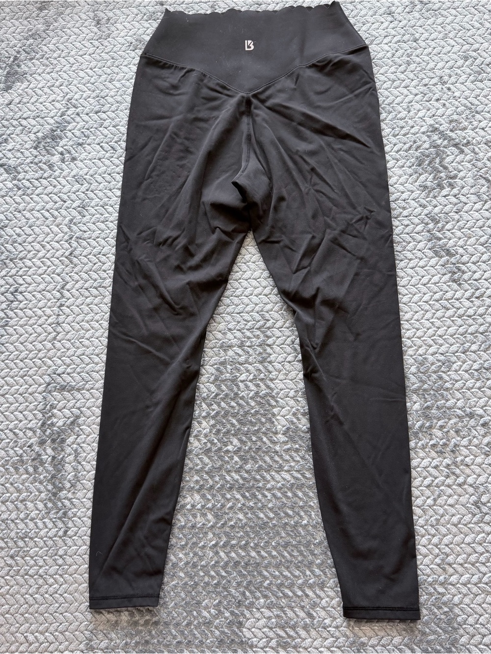 Buffbunny Collection Rosa Scalloped Waist Leggings Black Size Medium - Picture 2 of 9